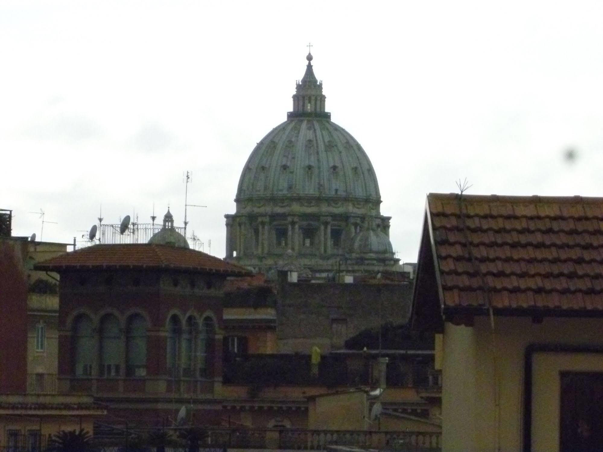 San Pietro Arte In Suite Rome Exterior photo
