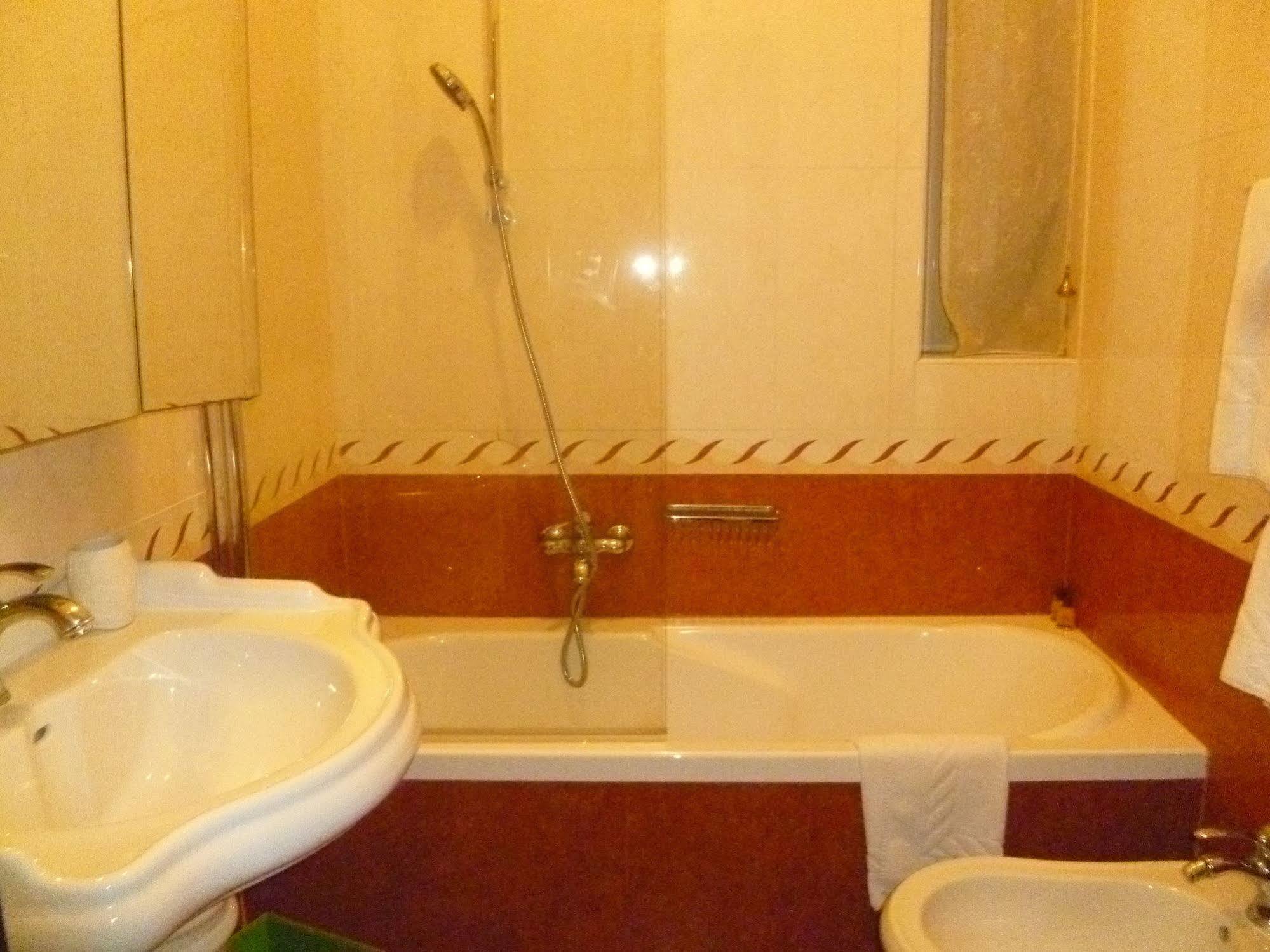 San Pietro Arte In Suite Rome Exterior photo